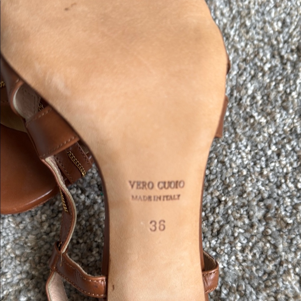 Italian-made heel, purchased in Rome - Picture 3 of 4